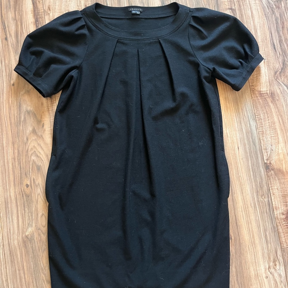 Theory Black Short Sleeve Pleated Front Dress With Pockets